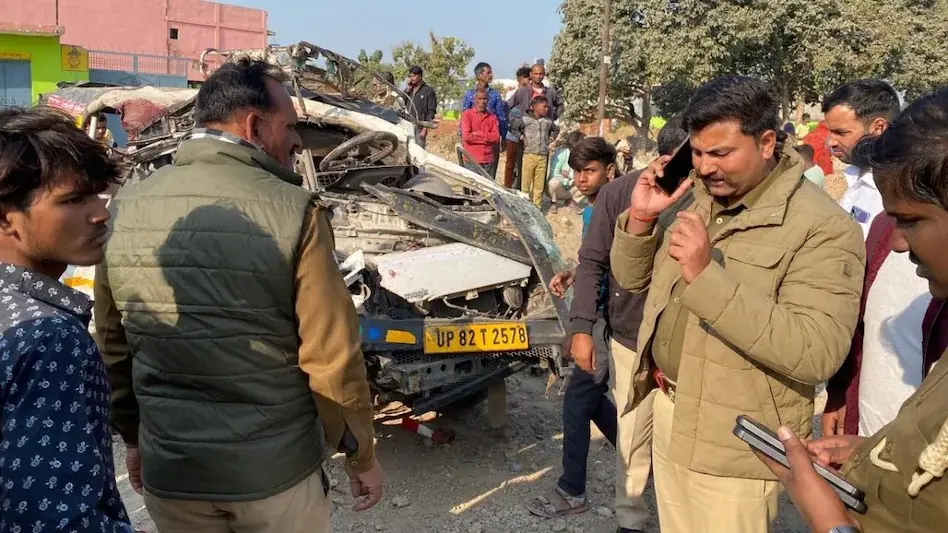 Hathras Road Accident